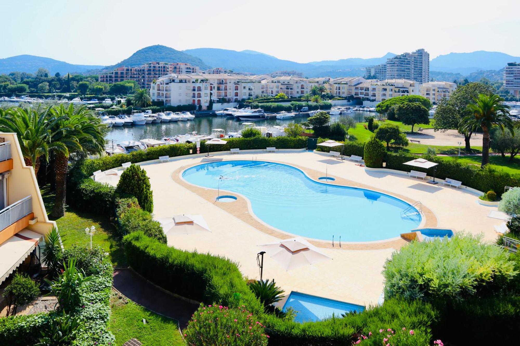 Somptueux 3 Pieces Vue Sur Piscine Villa Mandelieu Eksteriør billede