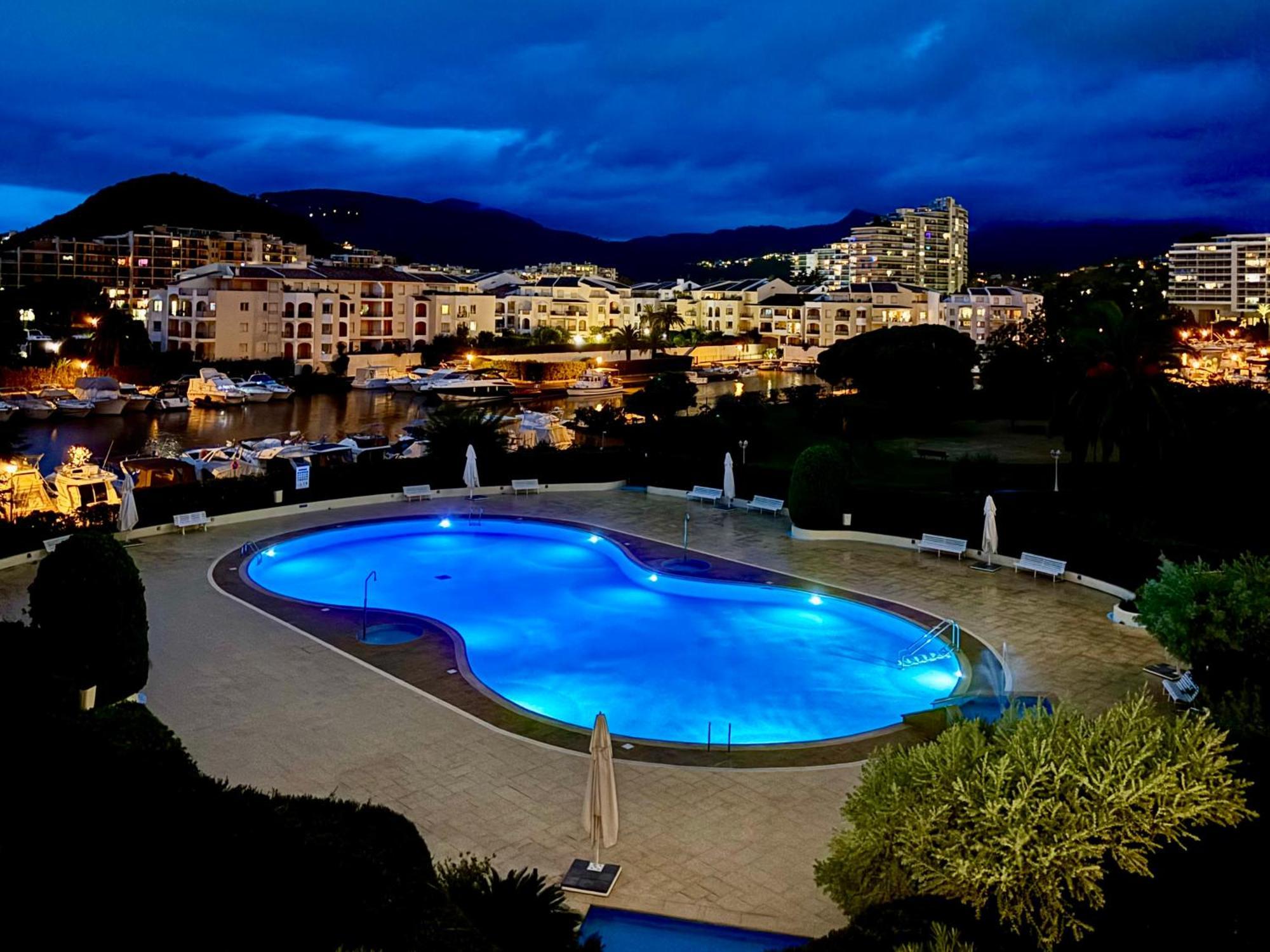 Somptueux 3 Pieces Vue Sur Piscine Villa Mandelieu Eksteriør billede